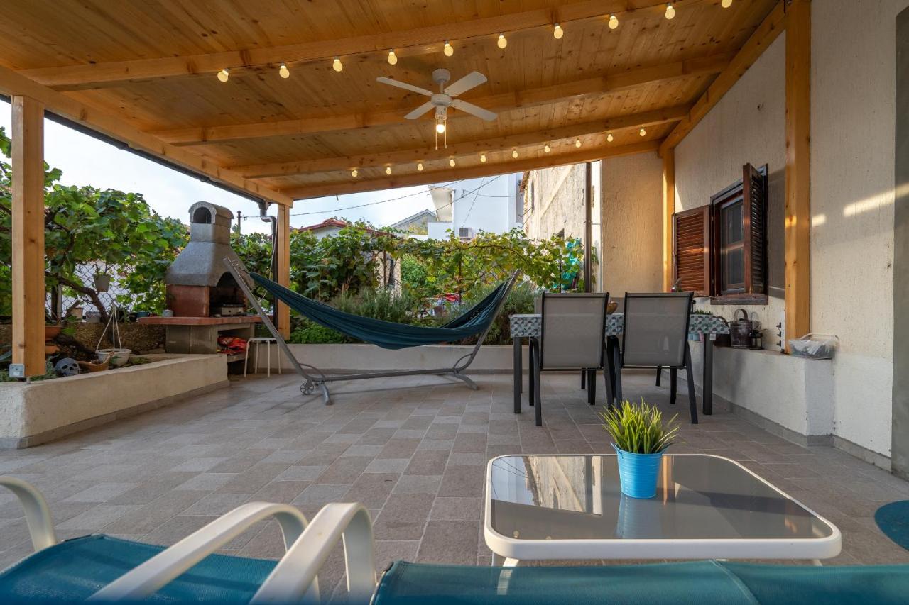 Holiday House Nova Stara Baška Eksteriør billede